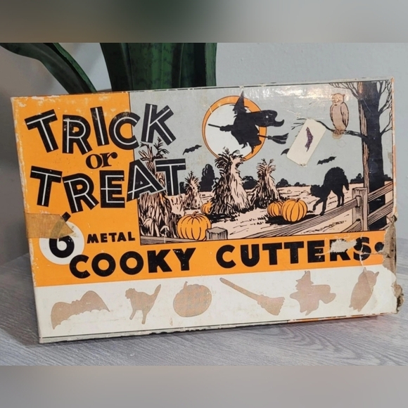 Halloween Metal Cookie Cooky Cutters Boxed Set Vintage - Picture 1 of 6